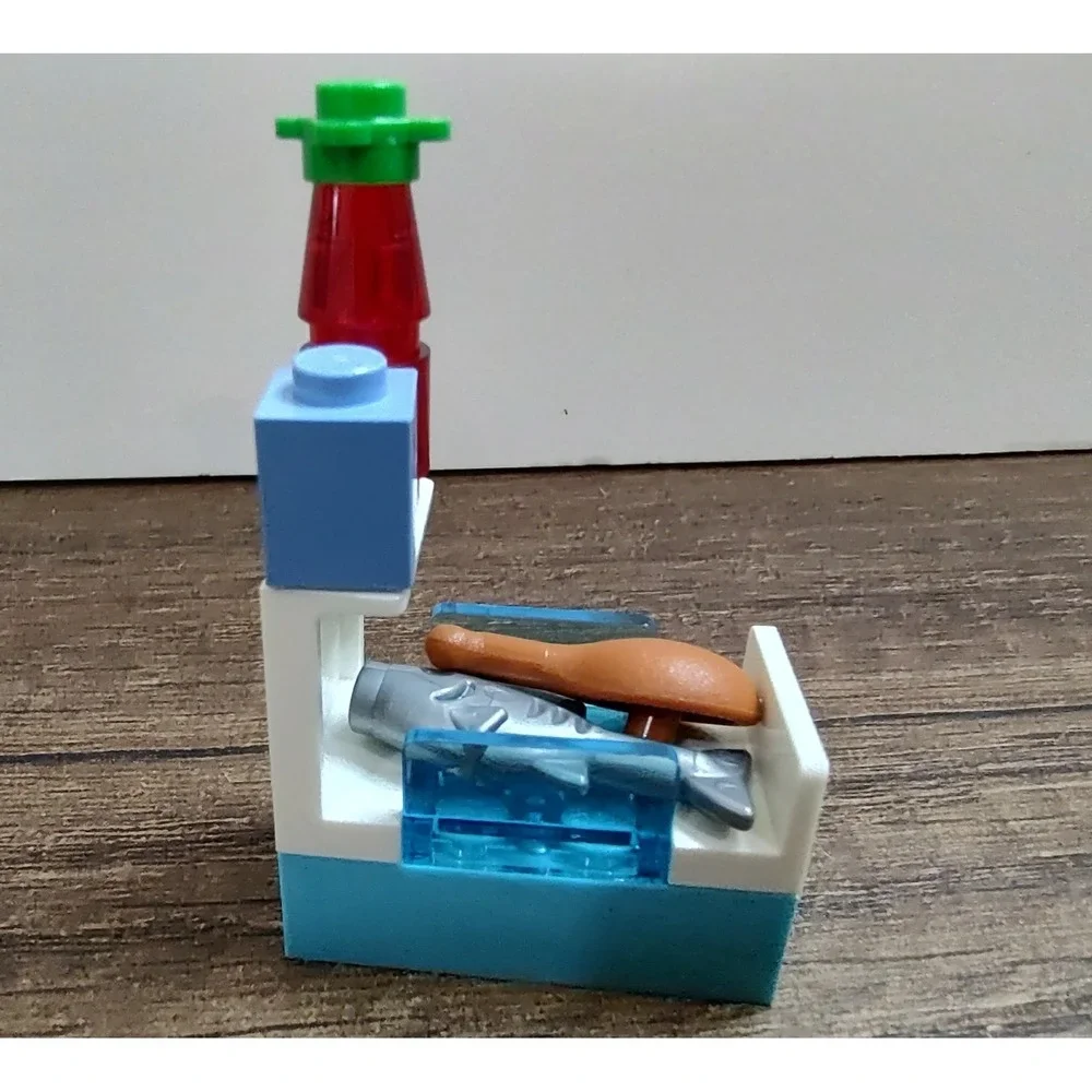 Lego Junior 10684 Supermarket Meat Fish Case Turkey Leg Grocery Store Display
